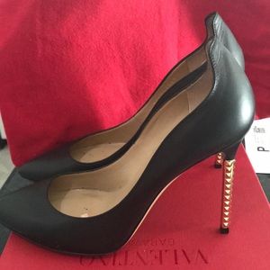 Authentic Valentino black pumps
